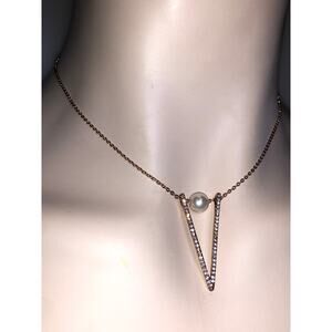 CHLOE + ISABEL pavé v pendant necklace with floating pearl - N115